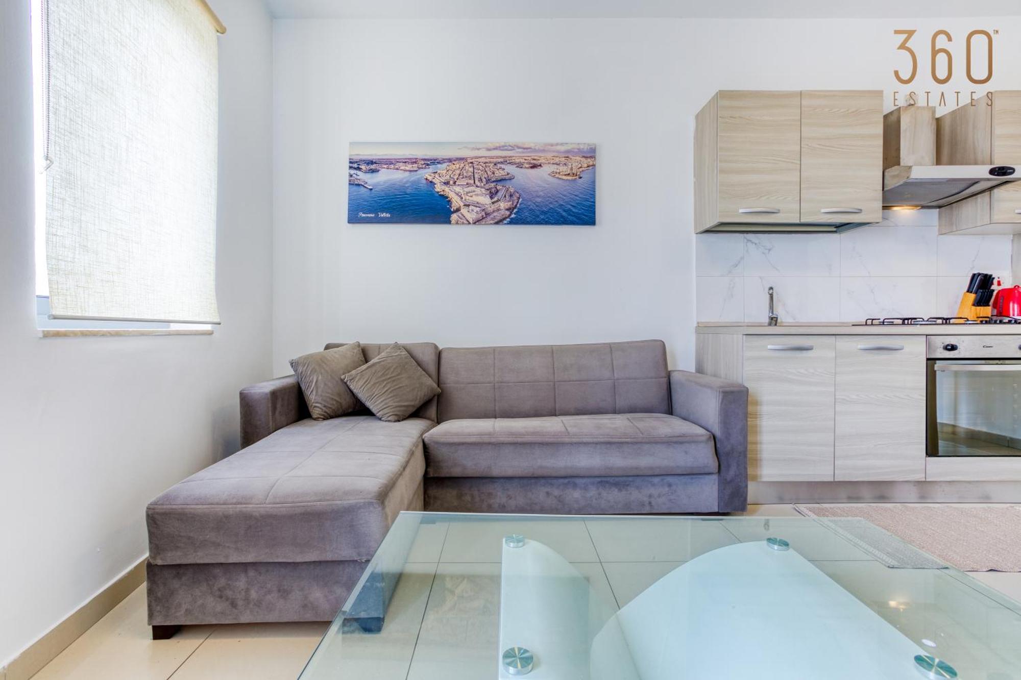 Charming 2br With Private Balcony By 360 Estates Apartment *