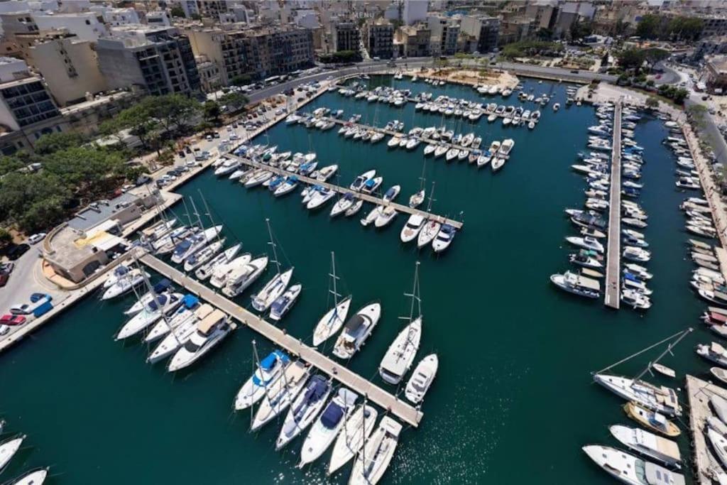 Charming 2br With Private Balcony By 360 Estates Apartment Pieta