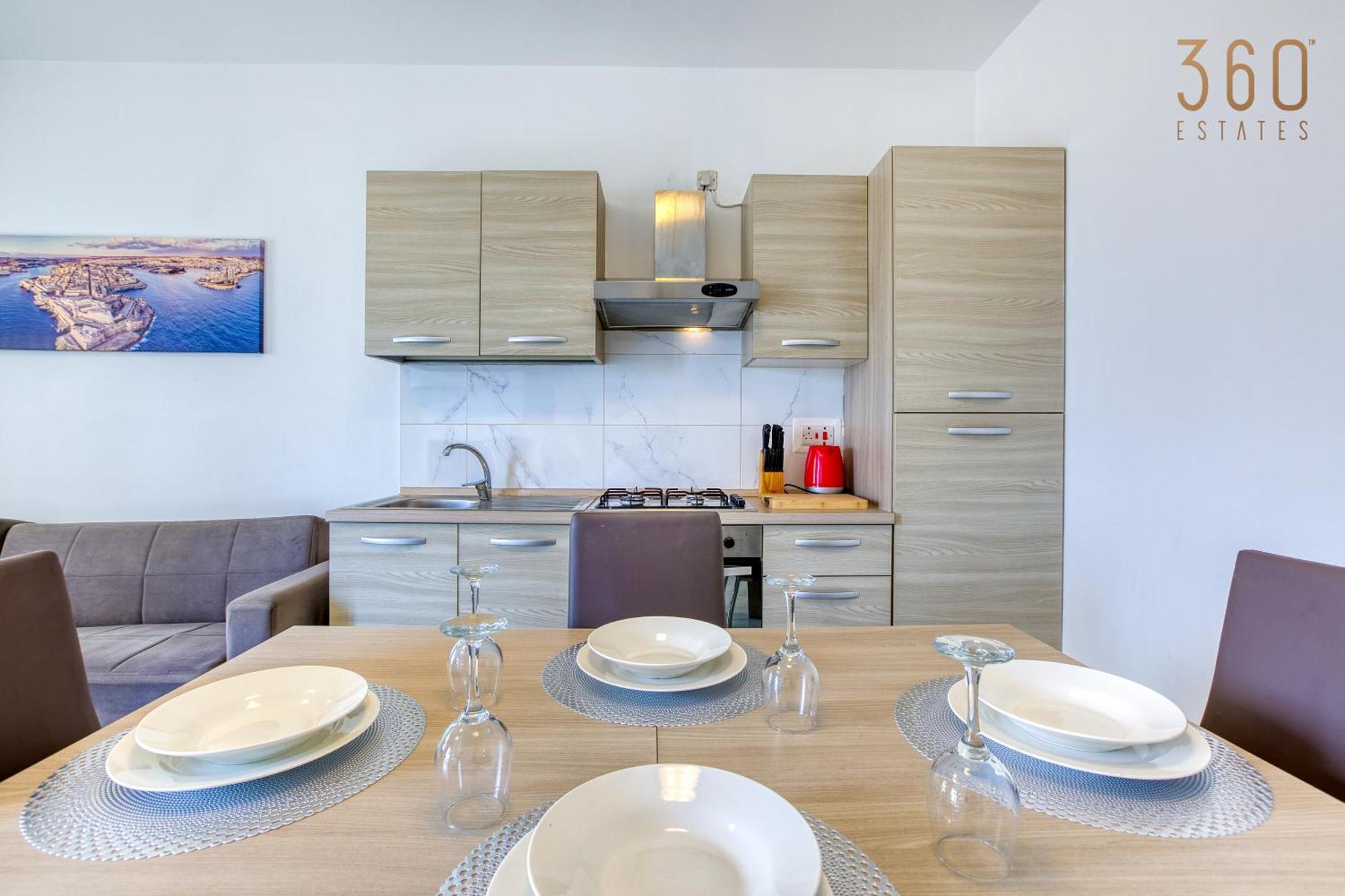 Apartment Charming 2br With Private Balcony By 360 Estates *
