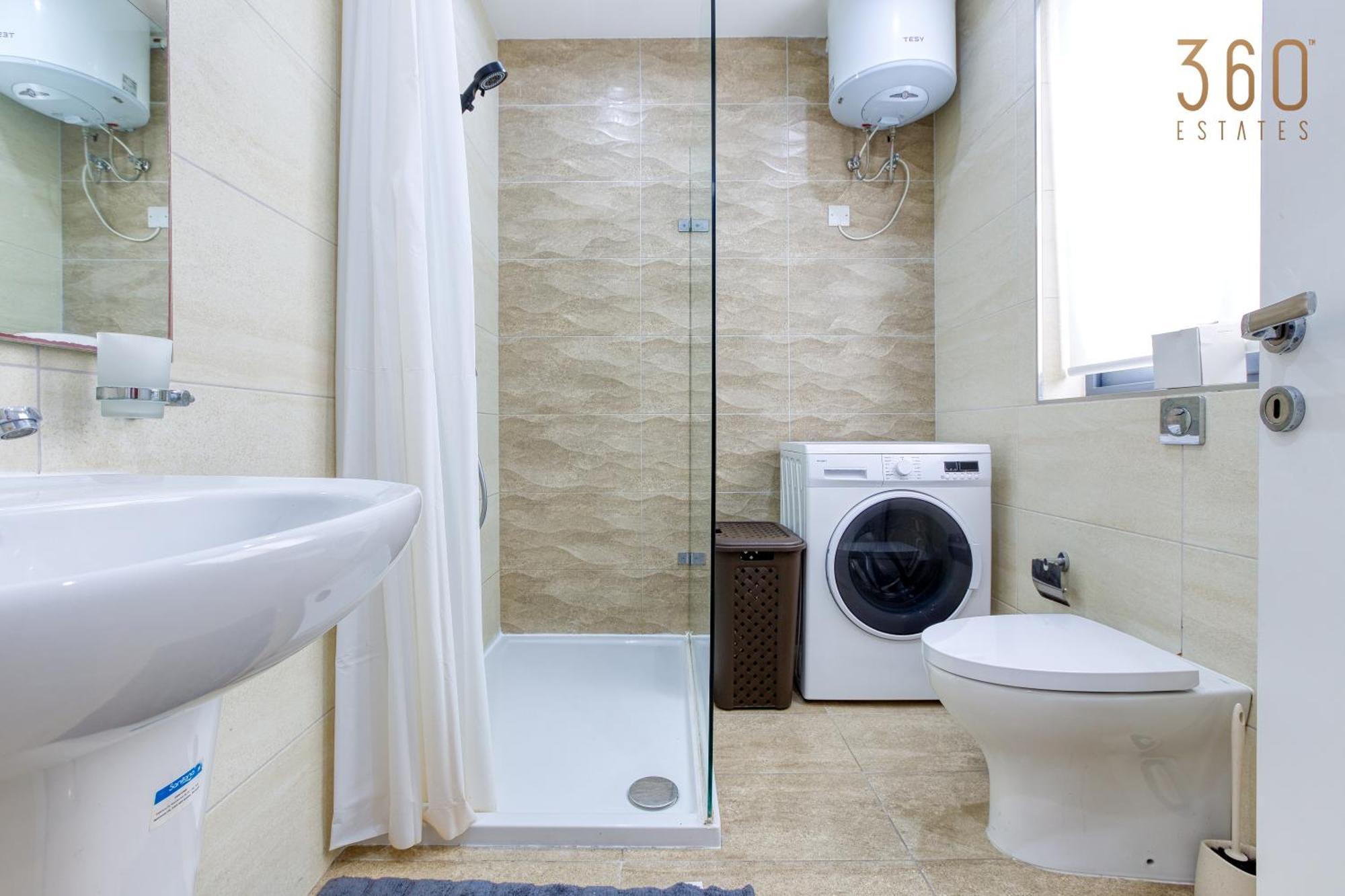 Charming 2br With Private Balcony By 360 Estates *
