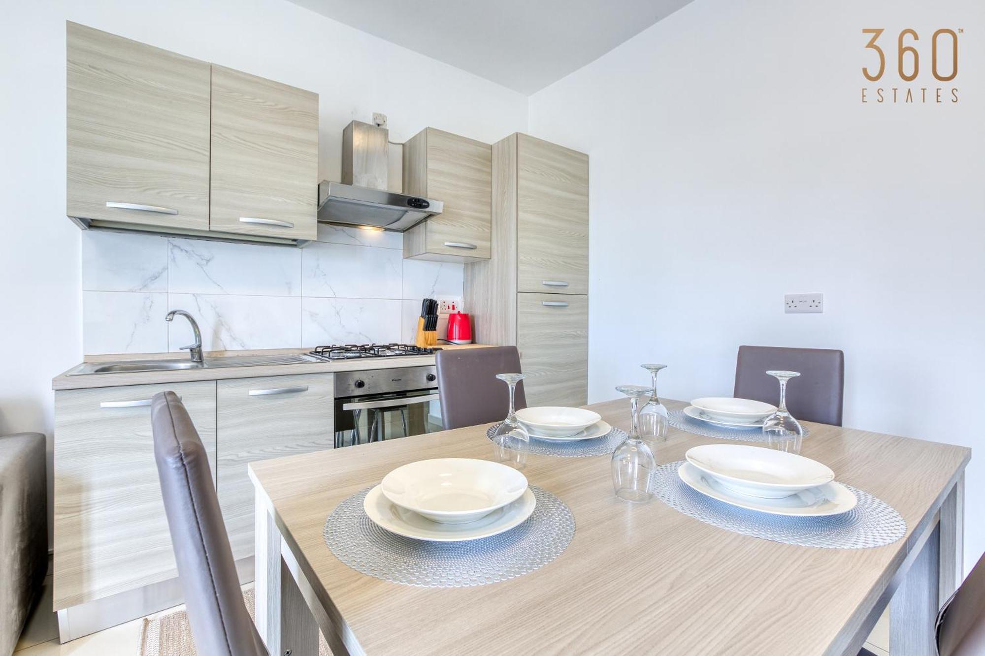 Apartment Charming 2br With Private Balcony By 360 Estates