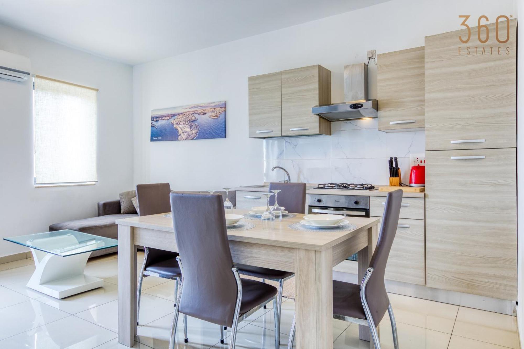 Charming 2br With Private Balcony By 360 Estates